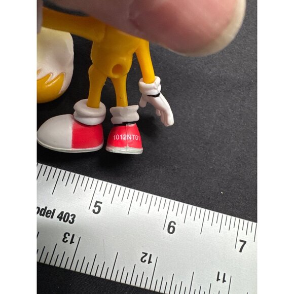Tails Sonic The Hedgehog Action Figure Toy 3" SEGA Jakks Pacific Collectible Wit - Picture 5 of 6